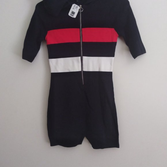 Short sleeved shorts jumpsuit. - Picture 4 of 4